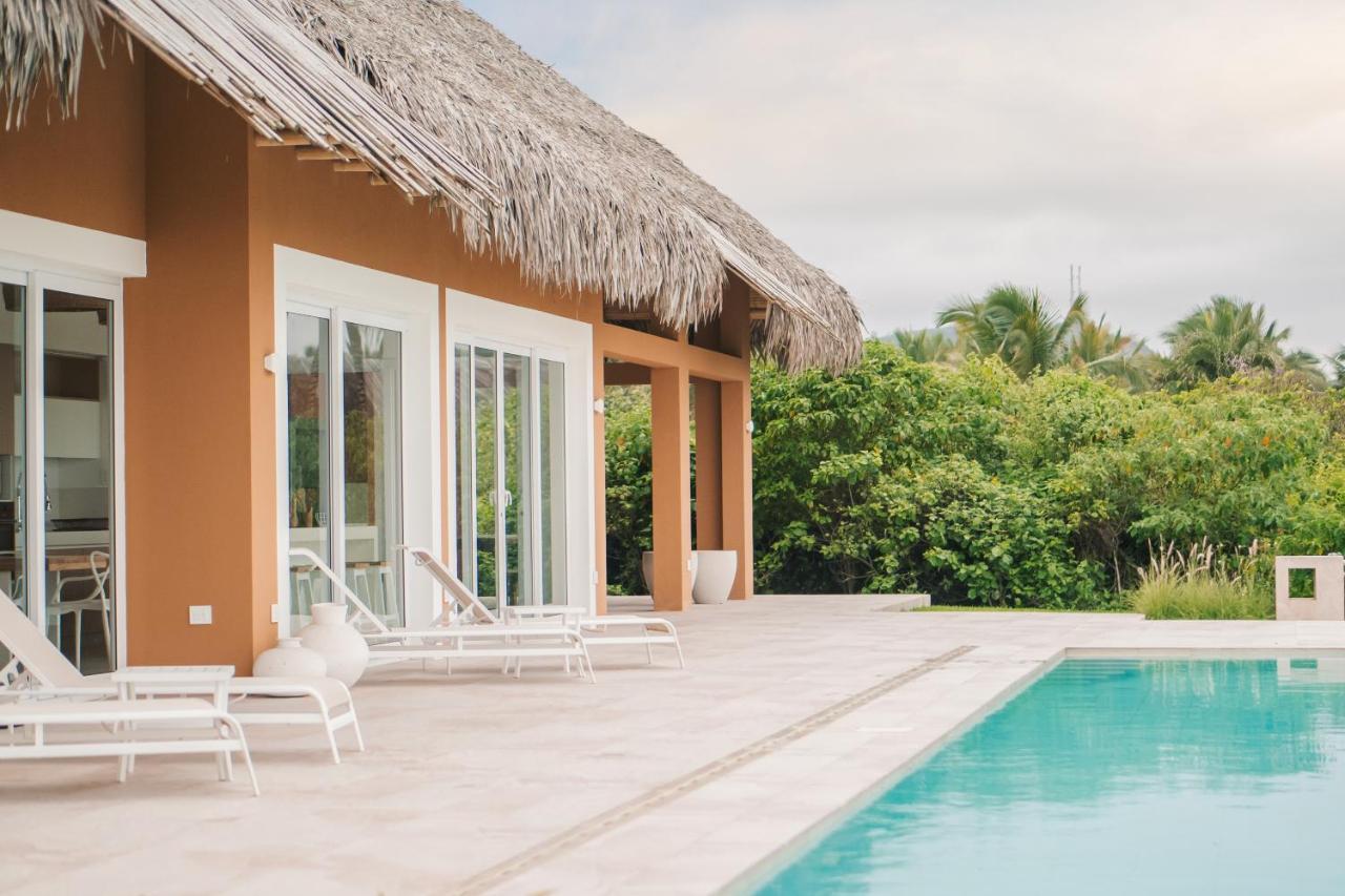 Tanusas Retreat & Spa Puerto Cayo Eksteriør billede